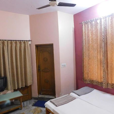 Hotel Om Palace - Couple Friendly & Local Id Accepted Jaipur Exteriör bild