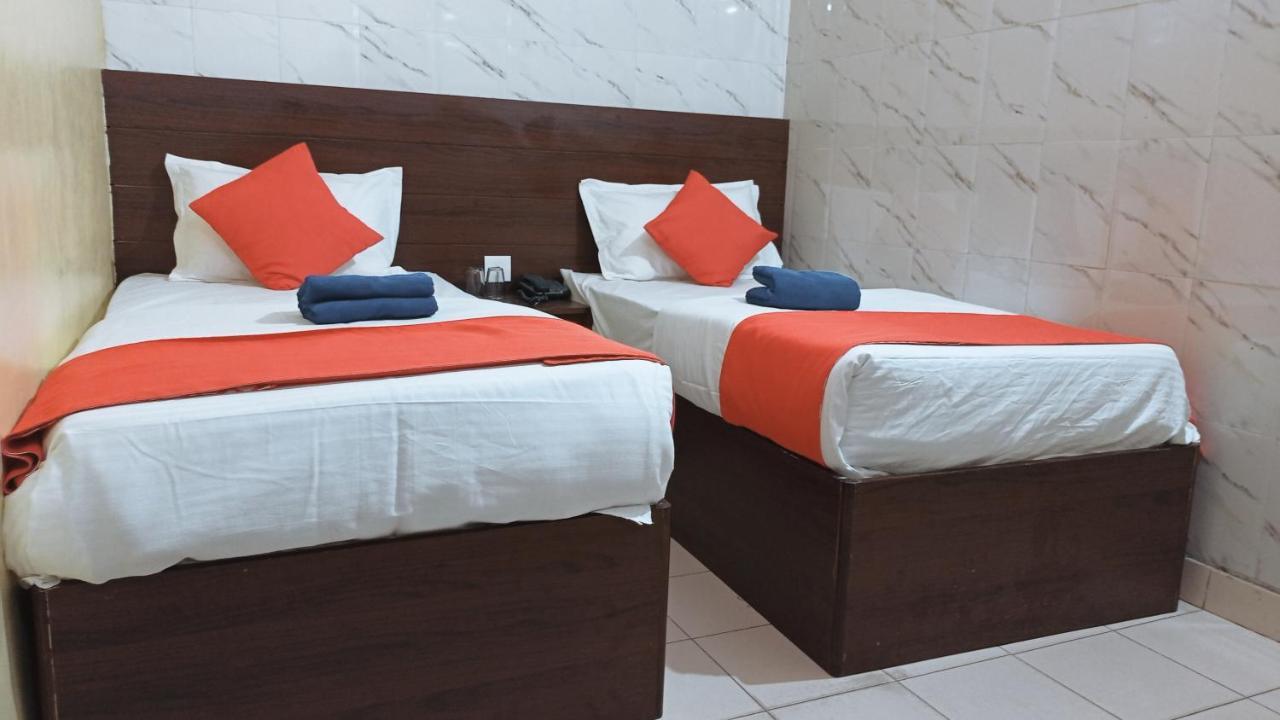 Hotel Om Palace - Couple Friendly & Local Id Accepted Jaipur Exteriör bild