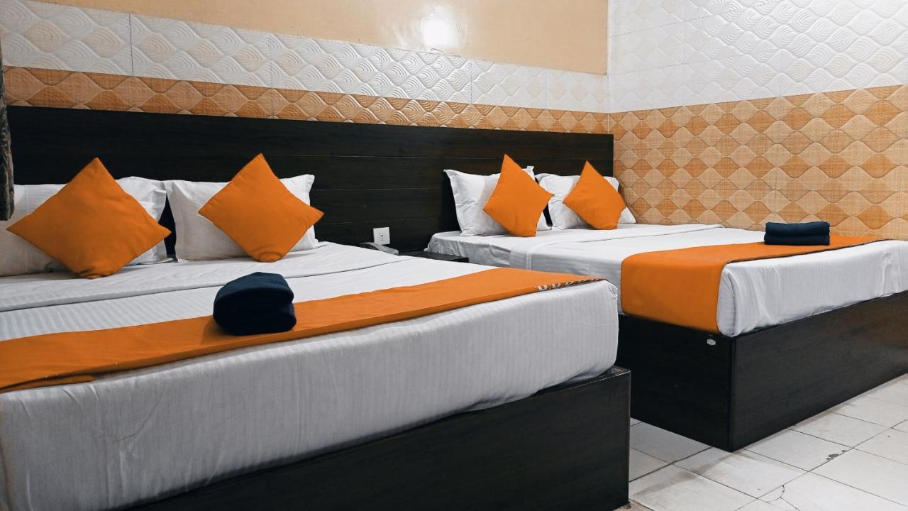 Hotel Om Palace - Couple Friendly & Local Id Accepted Jaipur Exteriör bild