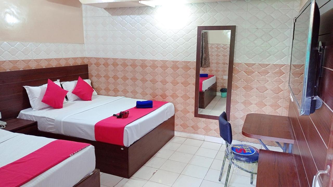 Hotel Om Palace - Couple Friendly & Local Id Accepted Jaipur Exteriör bild