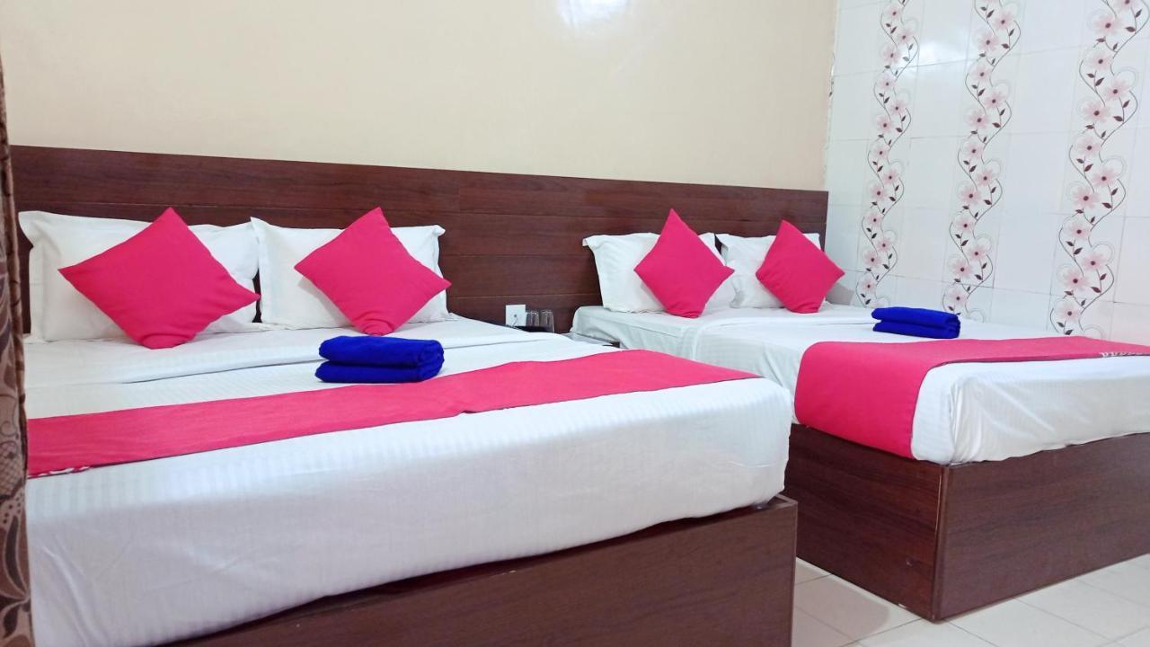 Hotel Om Palace - Couple Friendly & Local Id Accepted Jaipur Exteriör bild