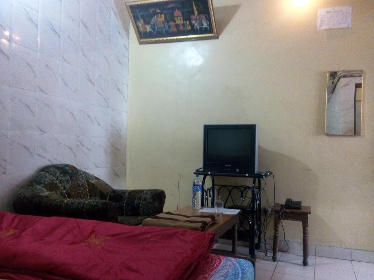 Hotel Om Palace - Couple Friendly & Local Id Accepted Jaipur Exteriör bild